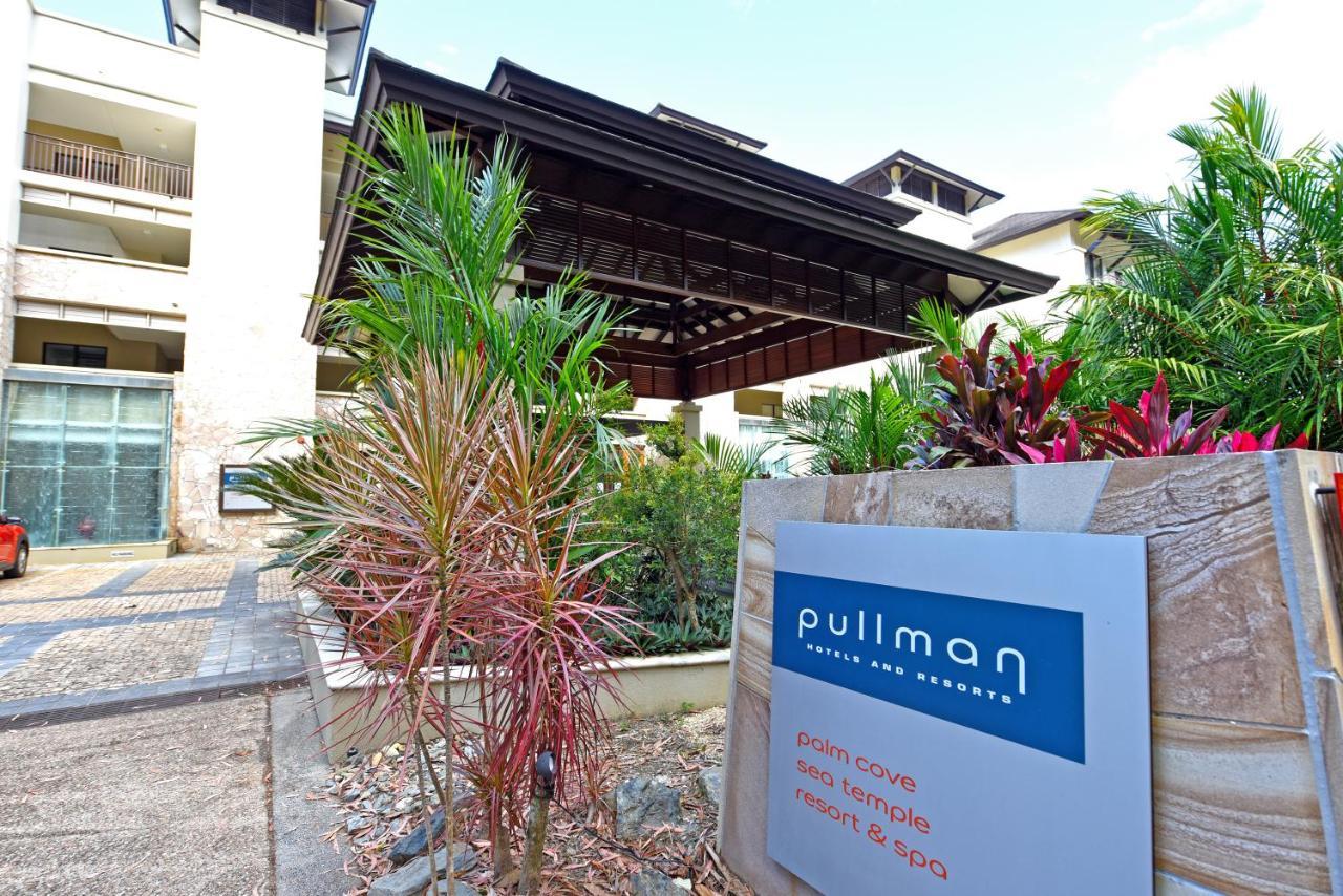Private Apartments In The Temple Beachfront Resort パーム・コーブ エクステリア 写真