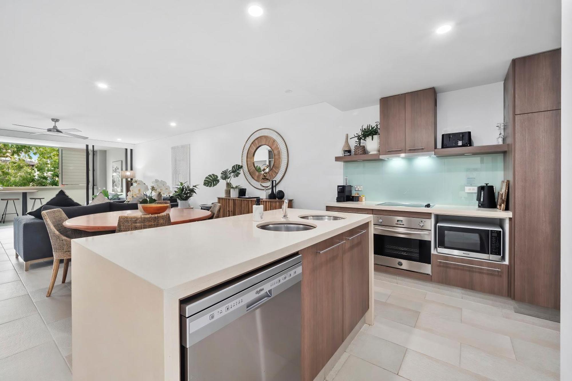 Private Apartments In The Temple Beachfront Resort パーム・コーブ 部屋 写真